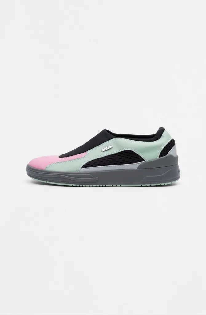 Saiga Minty Pink (36)